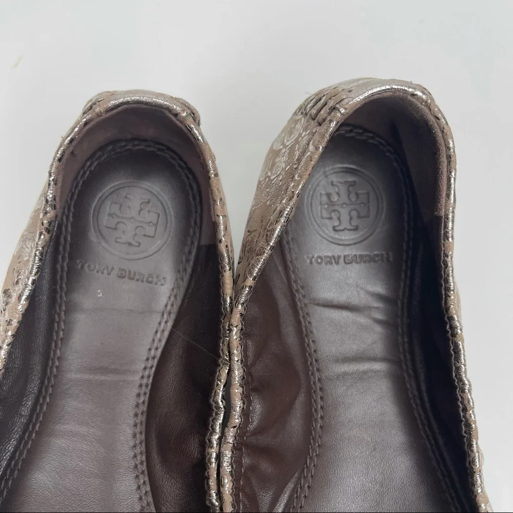 TORY BURCH Heidi Pewter Snake Print Metallic Leather Medallion Ballet Flat Sz 5
